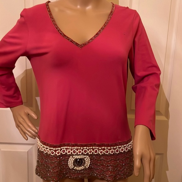 Moda international one of a kind pink beaded hem long sleeved Vneck sweaterszM - Picture 1 of 7